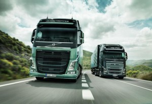 fotos de camiones volvo fh y fh16 globetrotter 2013 (1)